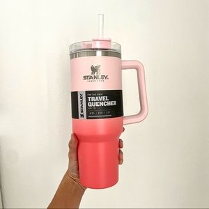 NWT 40oz Stanley Adventure Quencher Travel Tumbler- ombré pink
